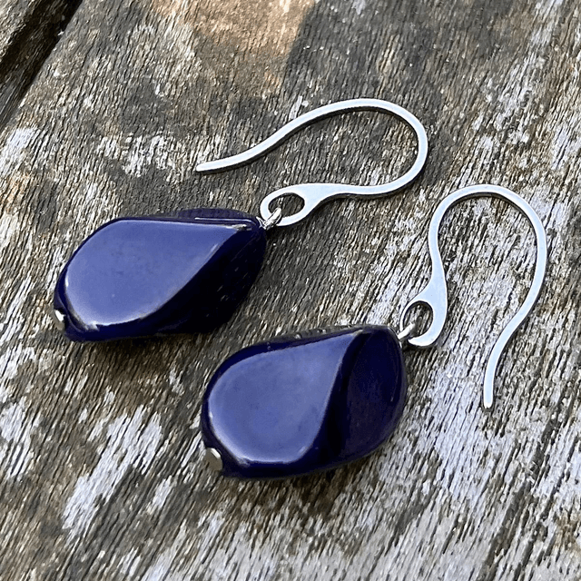 Oorbellen van blauwe stenen