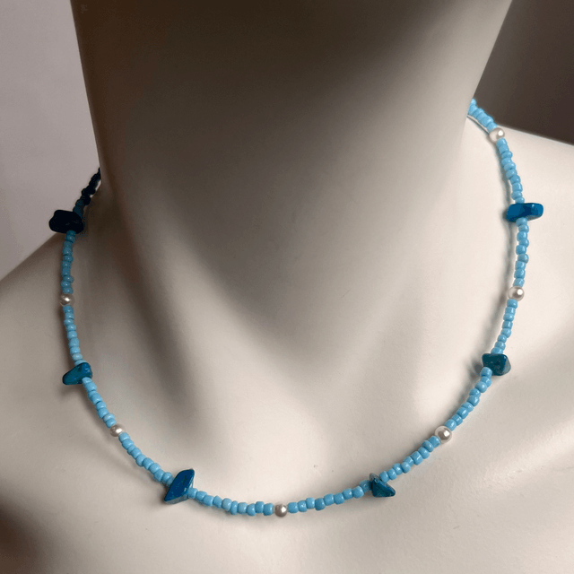Blauwe ketting met  aquamarijn.