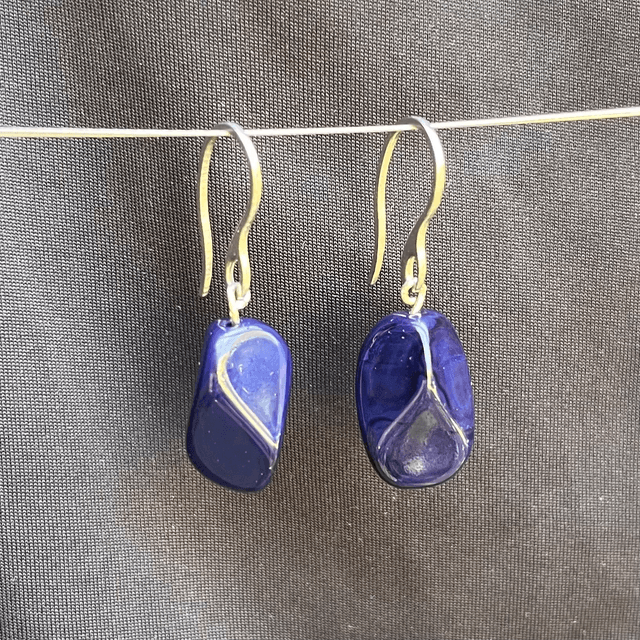 Oorbellen van blauwe stenen